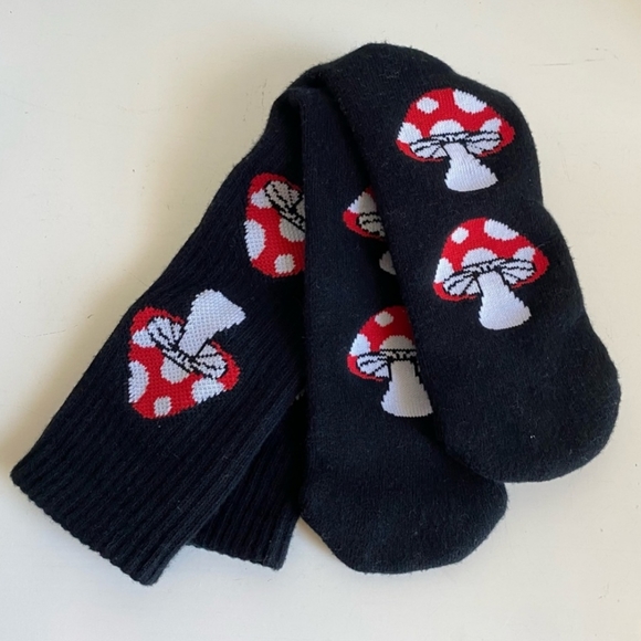 NWT Men's HUF Magic Mushroom Crew Socks - Picture 6 of 6